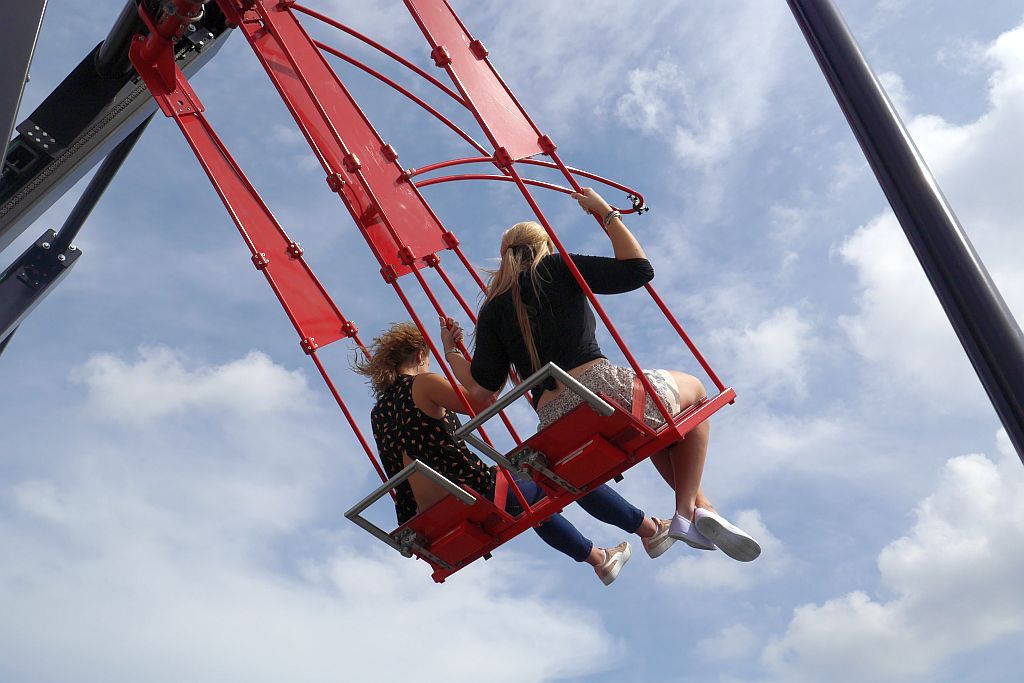 A’DAM Lookout: nervenkitzliges Schaukeln bei spektakulärem Panorama über Amsterdam