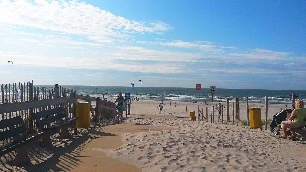 Hoek van Holland: traumhafter Strand mit Ferienhäusern, Beach Clubs & Ausflugsmöglichkeiten