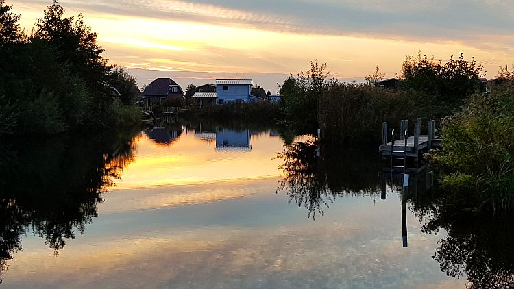 Giethoorn Ferienpark Bodelaeke Sonnenuntergang